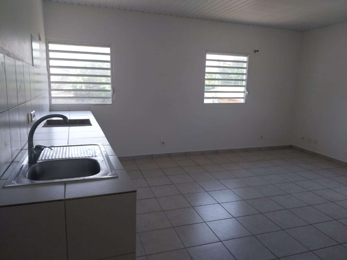 Grand T2 à Cayenne